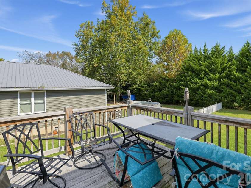 12 Janie Drive, Clyde, NC 28721.  MLS# CAR4435588, YatesRealty ID 57209. 