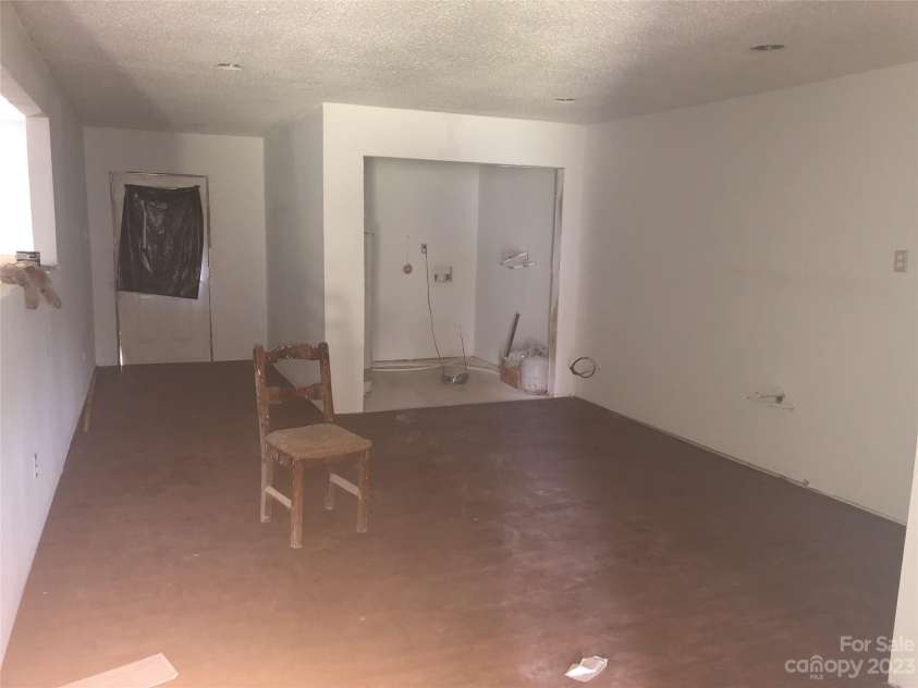310 East Street, Heath Springs, SC 29058.  MLS# CAR3876425, YatesRealty ID 5721. Kitchen