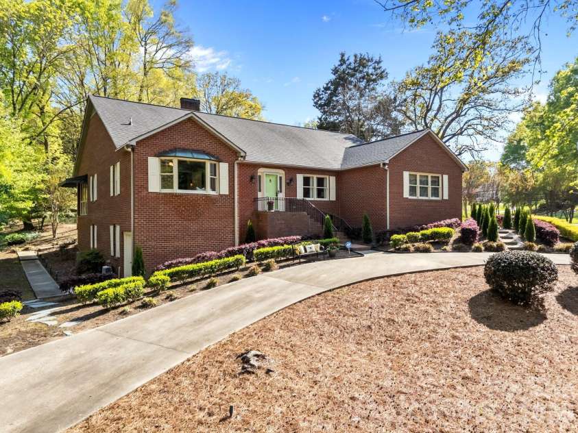 961 Confederate Avenue, Salisbury, NC 28144.  MLS# CAR4338214, YatesRealty ID 5721. 
