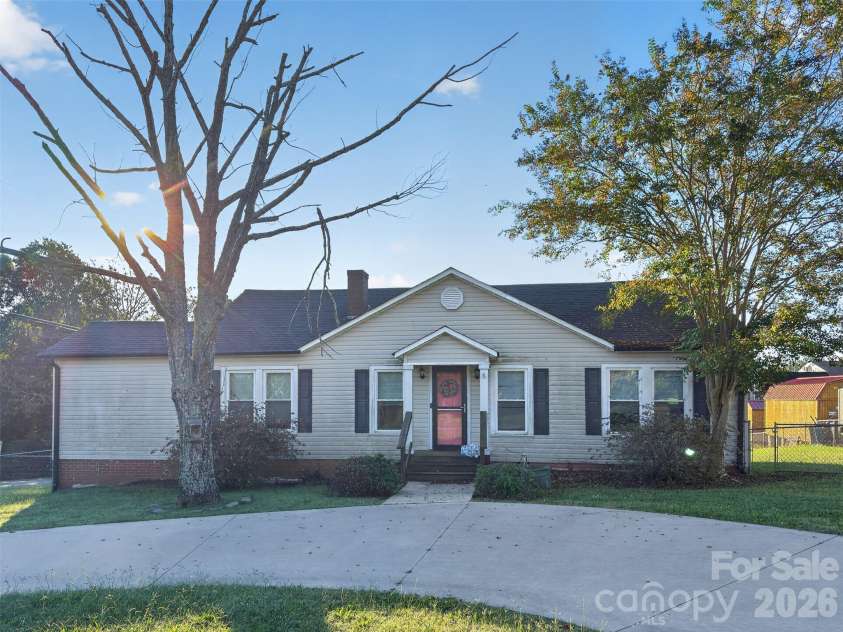 184 Hollis Road, Ellenboro, NC 28040.  MLS# CAR4434678, YatesRealty ID 57213. 