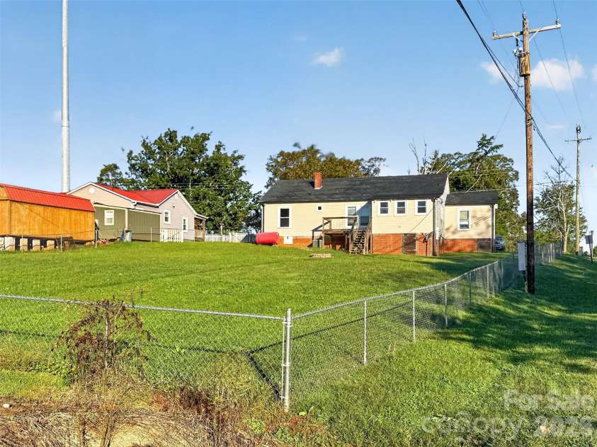 184 Hollis Road, Ellenboro, NC 28040.  MLS# CAR4434678, YatesRealty ID 57213. 