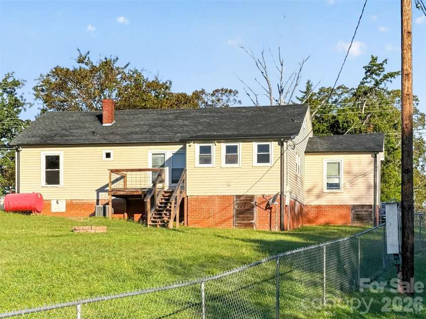 184 Hollis Road, Ellenboro, NC 28040.  MLS# CAR4434678, YatesRealty ID 57213. 