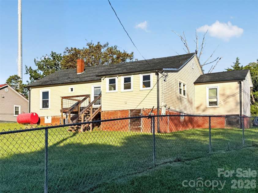 184 Hollis Road, Ellenboro, NC 28040.  MLS# CAR4434678, YatesRealty ID 57213. 