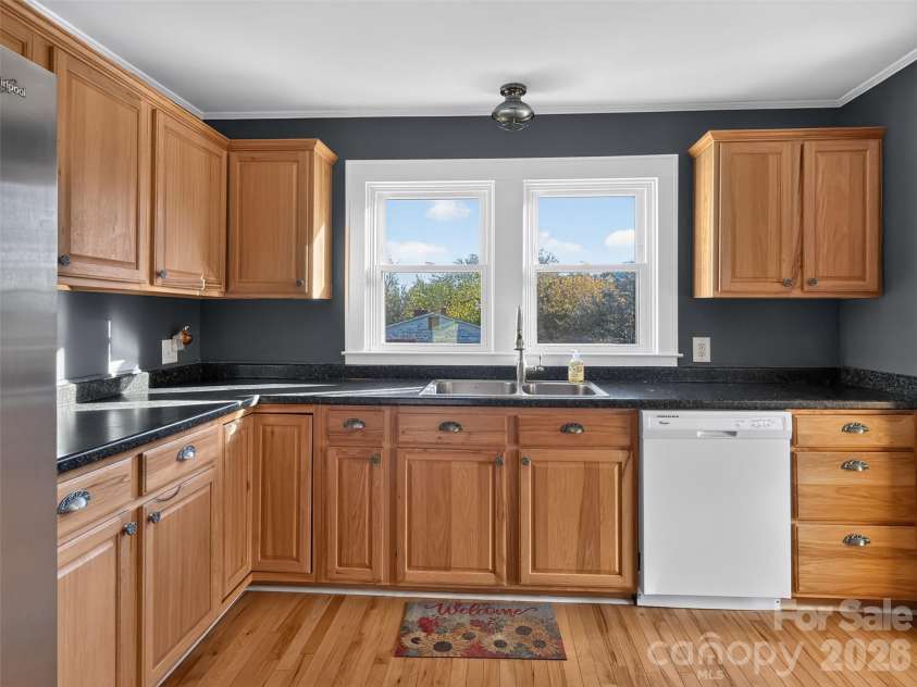 184 Hollis Road, Ellenboro, NC 28040.  MLS# CAR4434678, YatesRealty ID 57213. Kitchen