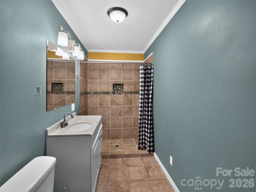 184 Hollis Road, Ellenboro, NC 28040.  MLS# CAR4434678, YatesRealty ID 57213. Primary Bathroom (en suite)