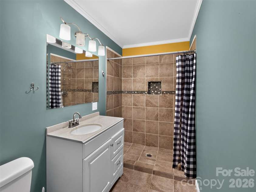 184 Hollis Road, Ellenboro, NC 28040.  MLS# CAR4434678, YatesRealty ID 57213. Primary Bathroom (en suite)