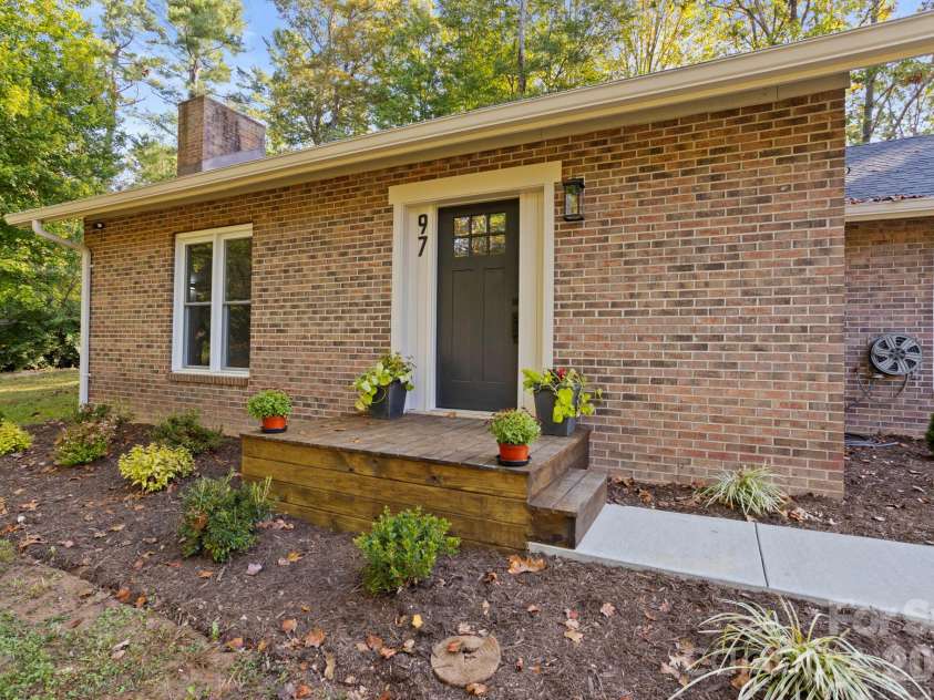 97 Wilkie Way, Fletcher, NC 28732.  MLS# CAR4418973, YatesRealty ID 57215. 