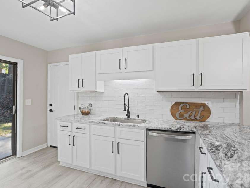 97 Wilkie Way, Fletcher, NC 28732.  MLS# CAR4418973, YatesRealty ID 57215. 