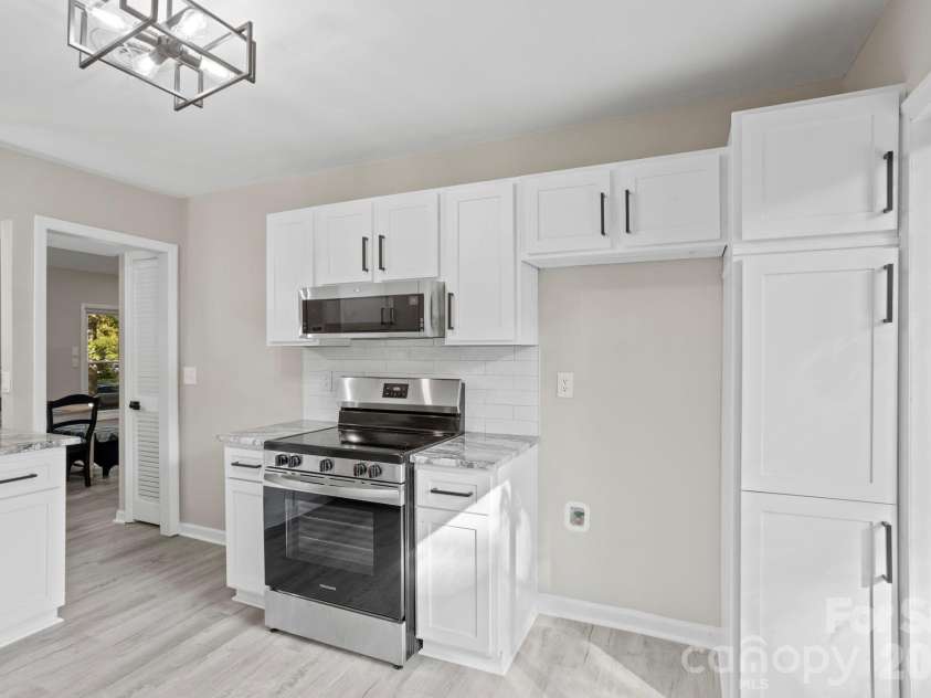 97 Wilkie Way, Fletcher, NC 28732.  MLS# CAR4418973, YatesRealty ID 57215. 