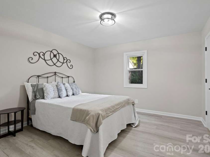 97 Wilkie Way, Fletcher, NC 28732.  MLS# CAR4418973, YatesRealty ID 57215. 