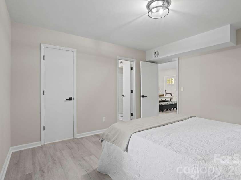 97 Wilkie Way, Fletcher, NC 28732.  MLS# CAR4418973, YatesRealty ID 57215. 