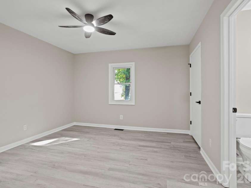 97 Wilkie Way, Fletcher, NC 28732.  MLS# CAR4418973, YatesRealty ID 57215. 