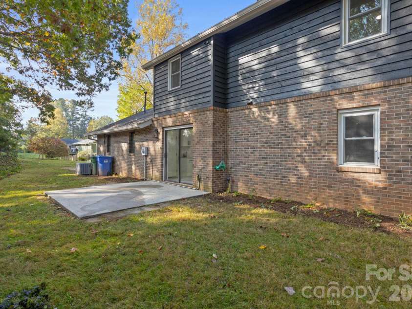 97 Wilkie Way, Fletcher, NC 28732.  MLS# CAR4418973, YatesRealty ID 57215. 