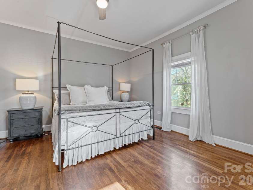 2815 Myers Street, Charlotte, NC 28205.  MLS# CAR4435606, YatesRealty ID 57219. 