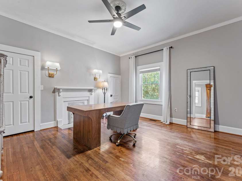 2815 Myers Street, Charlotte, NC 28205.  MLS# CAR4435606, YatesRealty ID 57219. 
