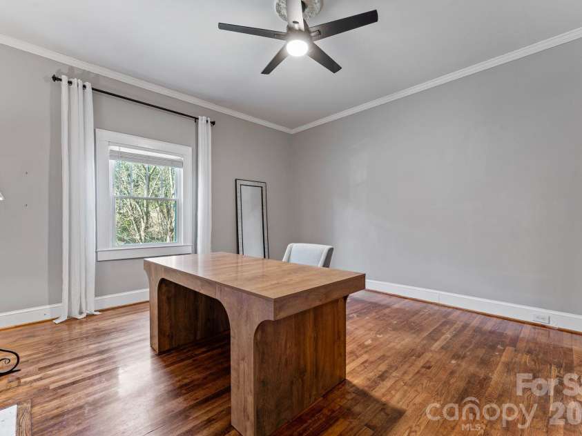2815 Myers Street, Charlotte, NC 28205.  MLS# CAR4435606, YatesRealty ID 57219. 
