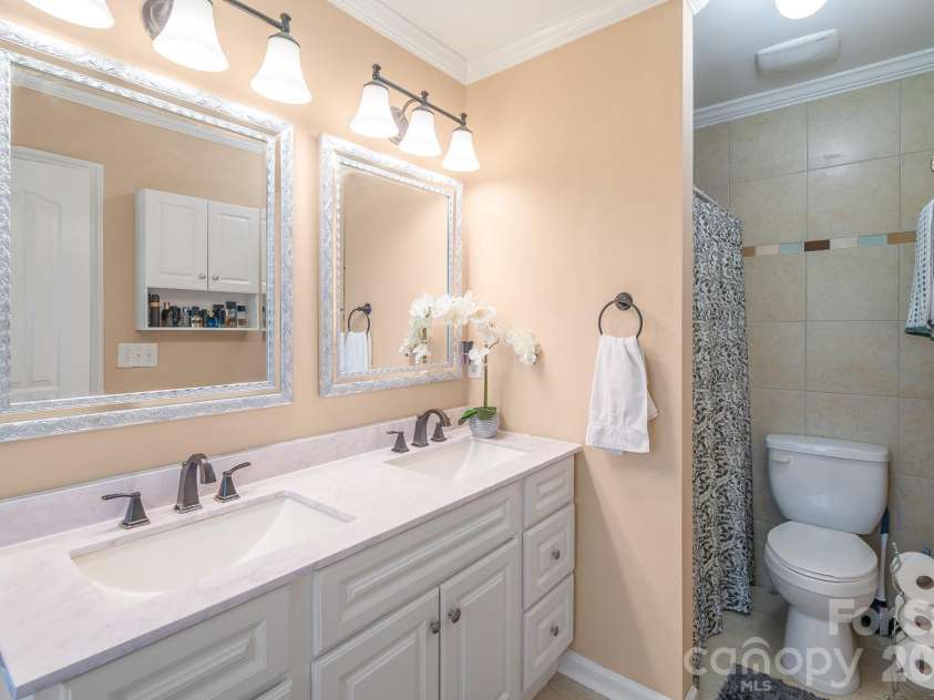 3310 Brooktree Lane, Indian Trail, NC 28079.  MLS# CAR4360227, YatesRealty ID 5722. 