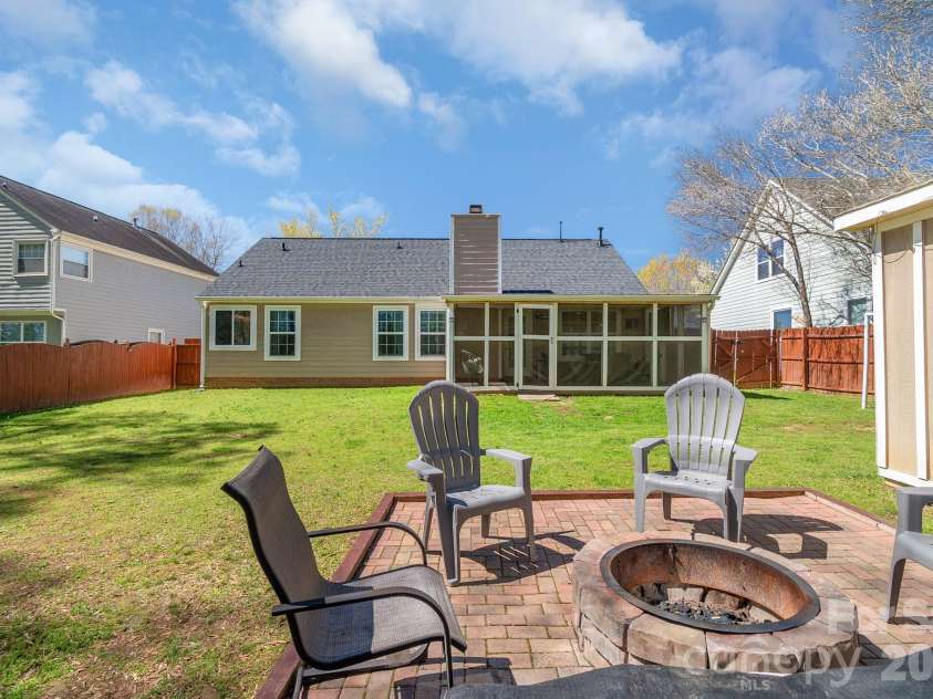 3310 Brooktree Lane, Indian Trail, NC 28079.  MLS# CAR4360227, YatesRealty ID 5722. 