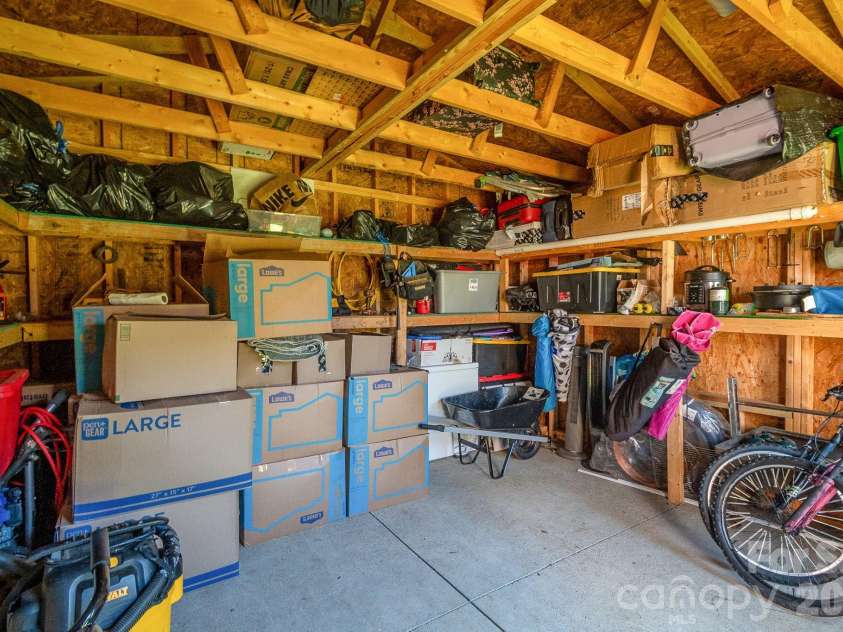3310 Brooktree Lane, Indian Trail, NC 28079.  MLS# CAR4360227, YatesRealty ID 5722. 