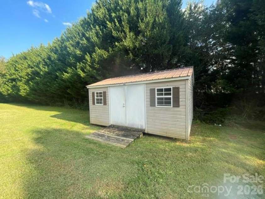 176 Carolina Paradise Road, Rutherfordton, NC 28139.  MLS# CAR4435501, YatesRealty ID 57225. 