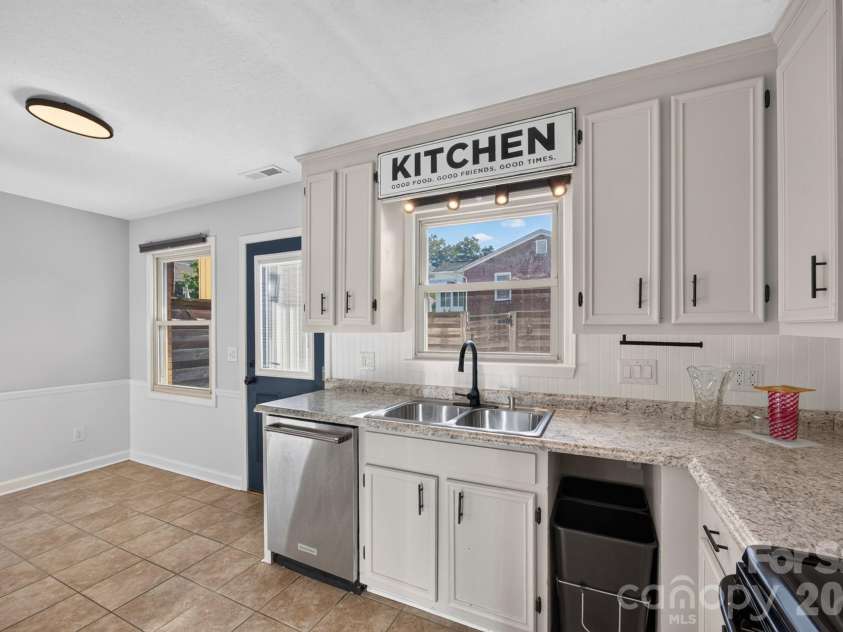 817 Mitchell Avenue, Salisbury, NC 28144.  MLS# CAR4435624, YatesRealty ID 57227. 