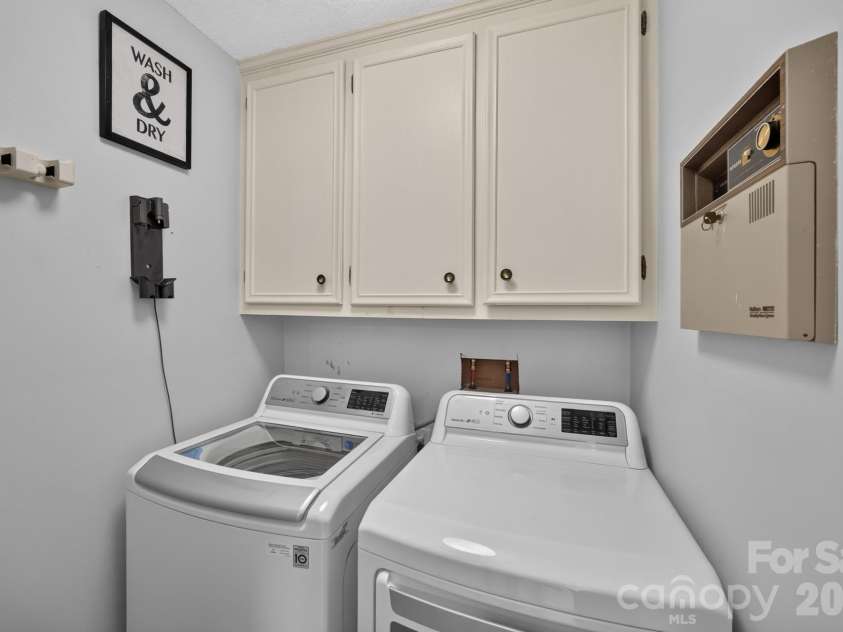 817 Mitchell Avenue, Salisbury, NC 28144.  MLS# CAR4435624, YatesRealty ID 57227. 