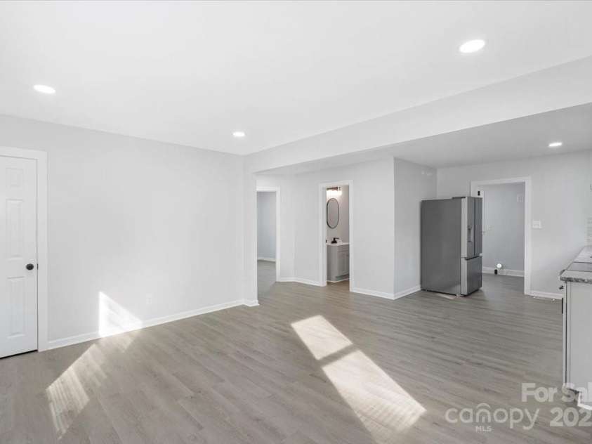 1110 Alexander Street, Statesville, NC 28677.  MLS# CAR4221612, YatesRealty ID 5723. 