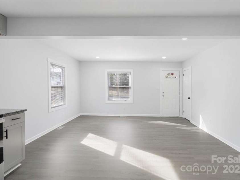 1110 Alexander Street, Statesville, NC 28677.  MLS# CAR4221612, YatesRealty ID 5723. 