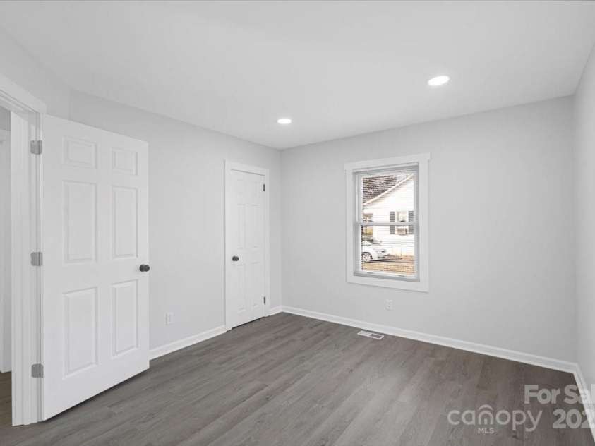 1110 Alexander Street, Statesville, NC 28677.  MLS# CAR4221612, YatesRealty ID 5723. 