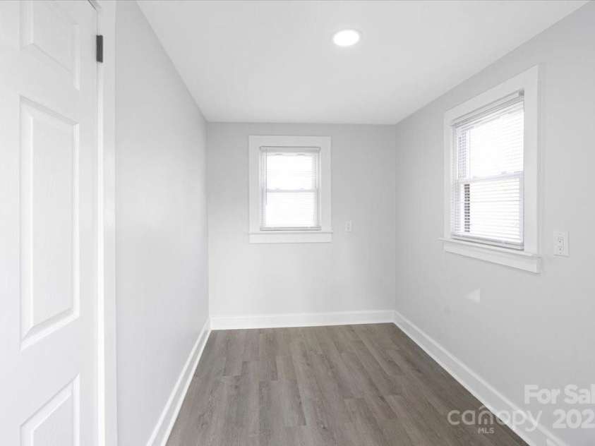 1110 Alexander Street, Statesville, NC 28677.  MLS# CAR4221612, YatesRealty ID 5723. 