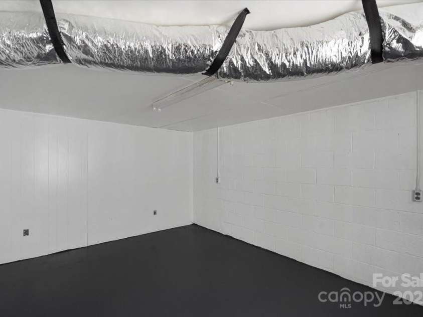 1110 Alexander Street, Statesville, NC 28677.  MLS# CAR4221612, YatesRealty ID 5723. 