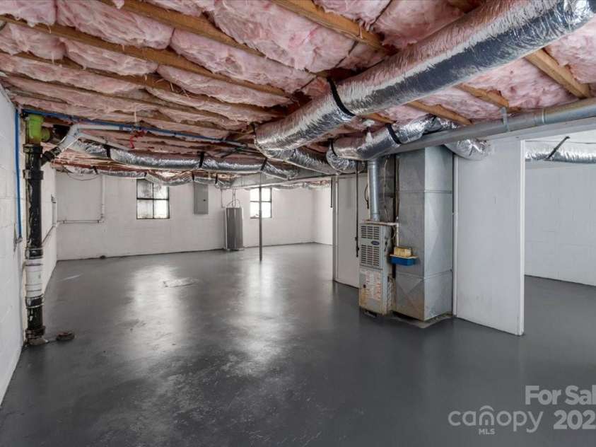 1110 Alexander Street, Statesville, NC 28677.  MLS# CAR4221612, YatesRealty ID 5723. 