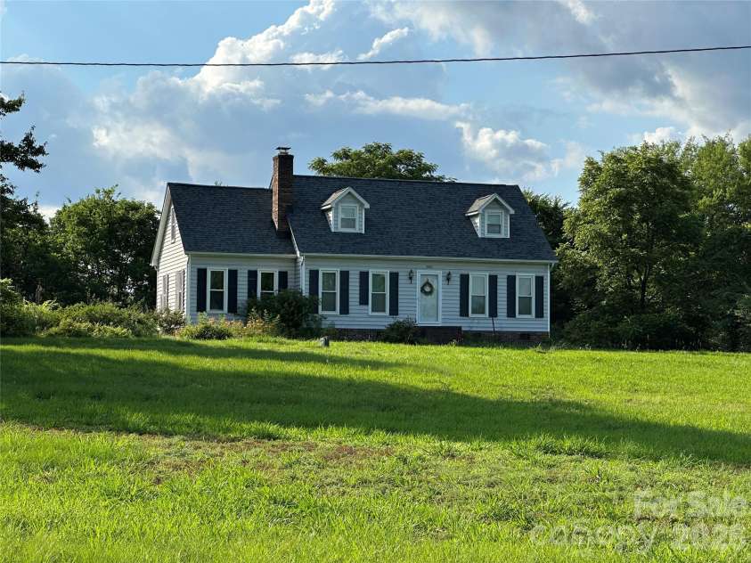7650 Rocky River Road, Concord, NC 28025.  MLS# CAR4435626, YatesRealty ID 57230. Welcome Home
