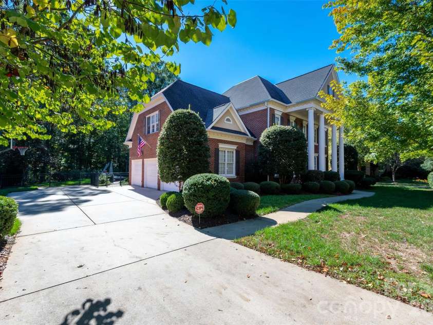 1113 Hansler Lane, Waxhaw, NC 28173.  MLS# CAR4434578, YatesRealty ID 57231. 