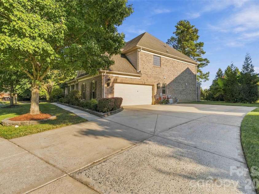 18317 Lilliesleaf Glenn Lane, Charlotte, NC 28277.  MLS# CAR4434699, YatesRealty ID 57234. 