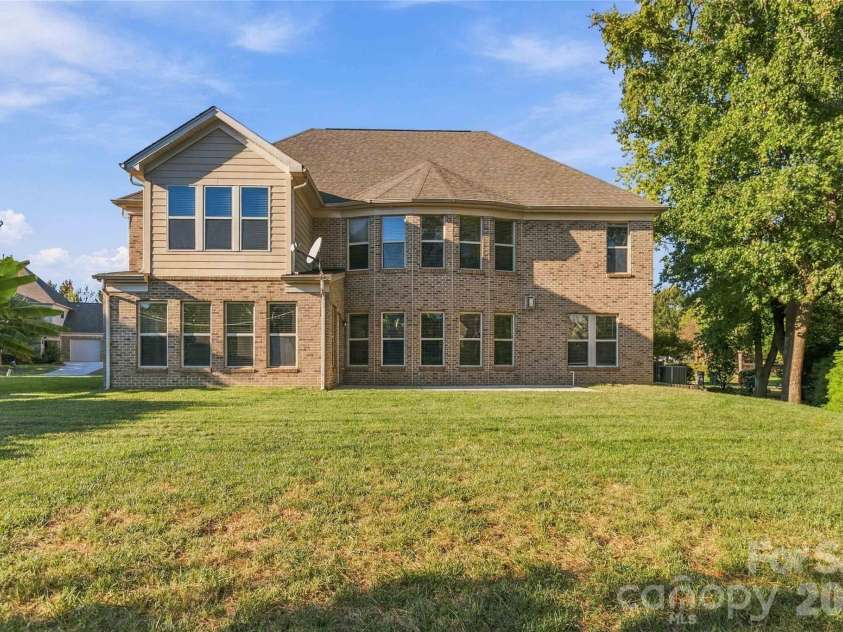 18317 Lilliesleaf Glenn Lane, Charlotte, NC 28277.  MLS# CAR4434699, YatesRealty ID 57234. 