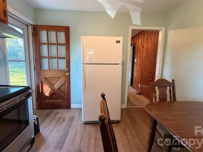 928 Beaumont Avenue, Greensboro, NC 27401.  MLS# CAR4434668, YatesRealty ID 57236. 