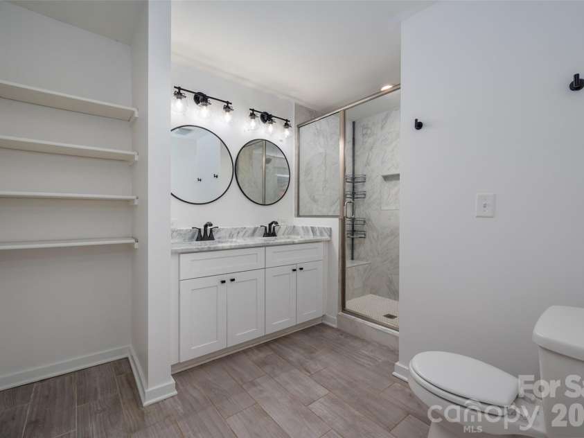 4238 Dowling Drive, Charlotte, NC 28205.  MLS# CAR4434485, YatesRealty ID 57237. 
