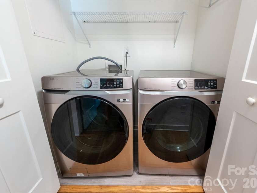 4238 Dowling Drive, Charlotte, NC 28205.  MLS# CAR4434485, YatesRealty ID 57237. Laundry closet
