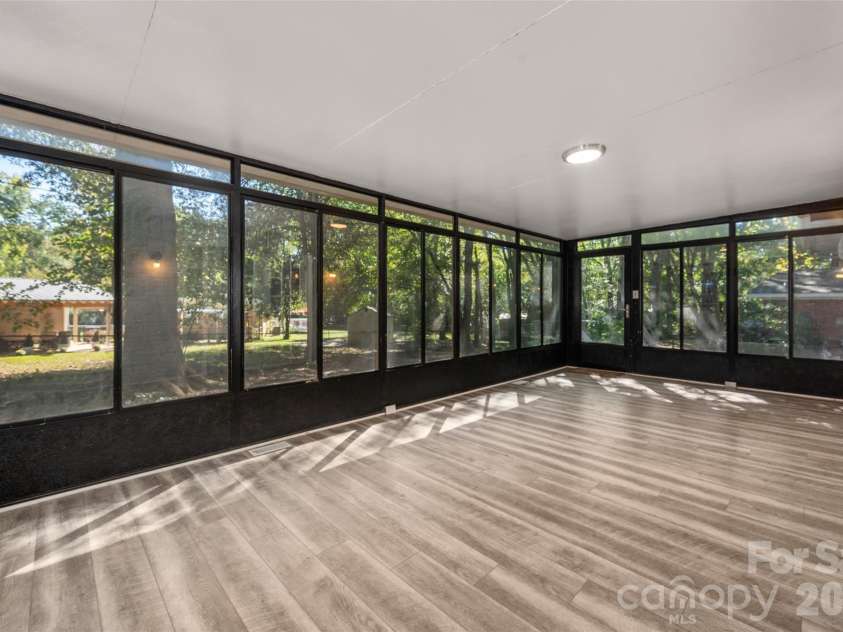 4238 Dowling Drive, Charlotte, NC 28205.  MLS# CAR4434485, YatesRealty ID 57237. So much space and light!