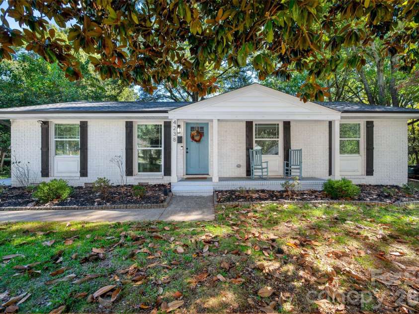 4238 Dowling Drive, Charlotte, NC 28205.  MLS# CAR4434485, YatesRealty ID 57237. Welcome Home to 4238 Dowling Drive