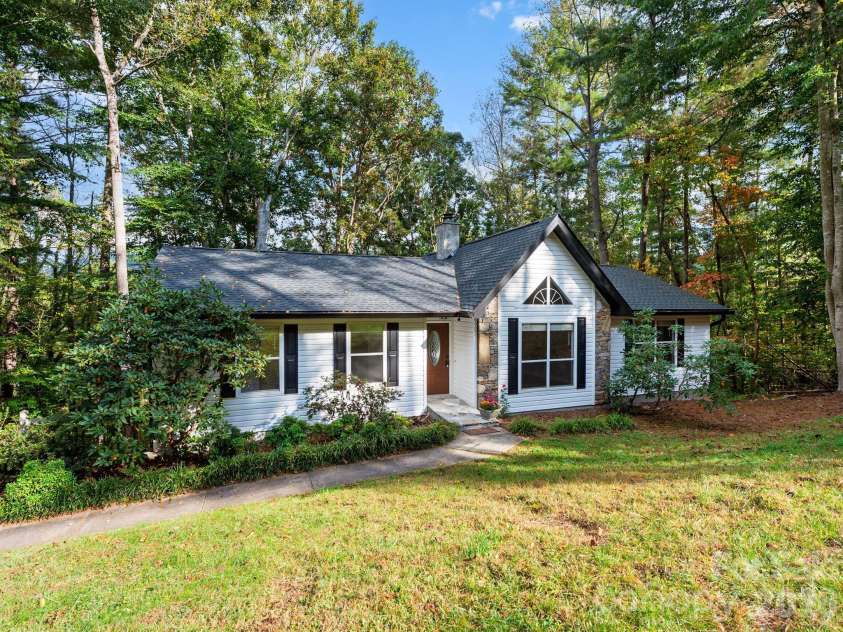8 Rasada Extension, Weaverville, NC 28787.  MLS# CAR4435147, YatesRealty ID 57238. 
