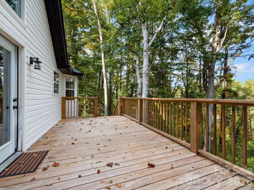 8 Rasada Extension, Weaverville, NC 28787.  MLS# CAR4435147, YatesRealty ID 57238. New Large Private Deck