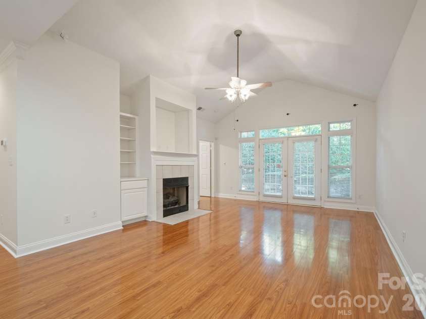 8845 Legacy Lake Lane, Charlotte, NC 28269.  MLS# CAR4434916, YatesRealty ID 57239. 