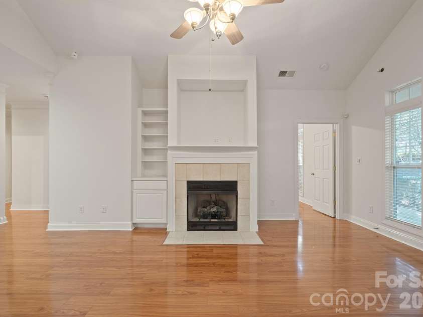 8845 Legacy Lake Lane, Charlotte, NC 28269.  MLS# CAR4434916, YatesRealty ID 57239. 