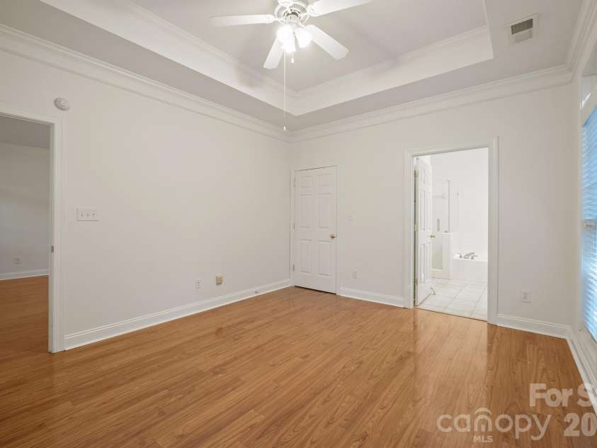 8845 Legacy Lake Lane, Charlotte, NC 28269.  MLS# CAR4434916, YatesRealty ID 57239. 