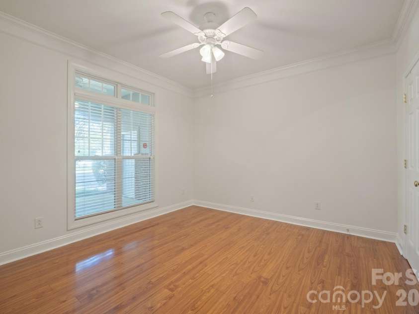 8845 Legacy Lake Lane, Charlotte, NC 28269.  MLS# CAR4434916, YatesRealty ID 57239. 