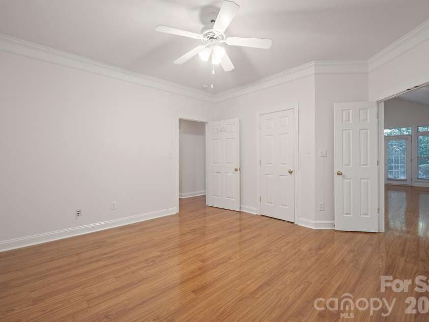 8845 Legacy Lake Lane, Charlotte, NC 28269.  MLS# CAR4434916, YatesRealty ID 57239. 