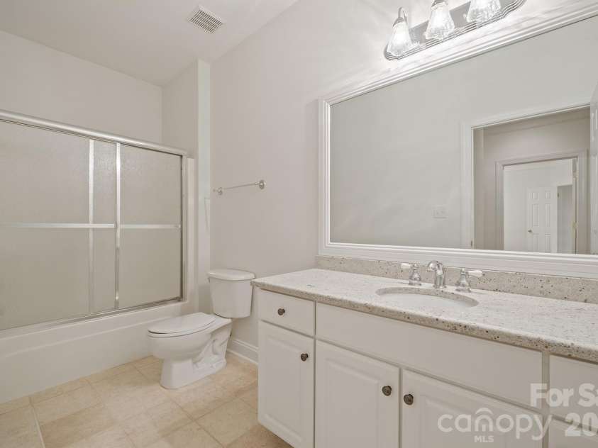 8845 Legacy Lake Lane, Charlotte, NC 28269.  MLS# CAR4434916, YatesRealty ID 57239. 