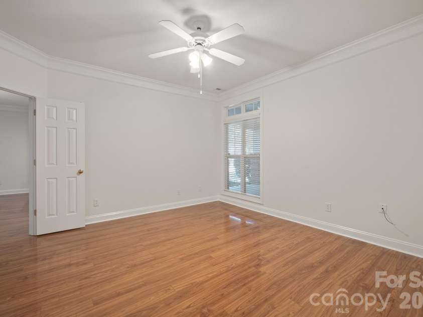 8845 Legacy Lake Lane, Charlotte, NC 28269.  MLS# CAR4434916, YatesRealty ID 57239. 